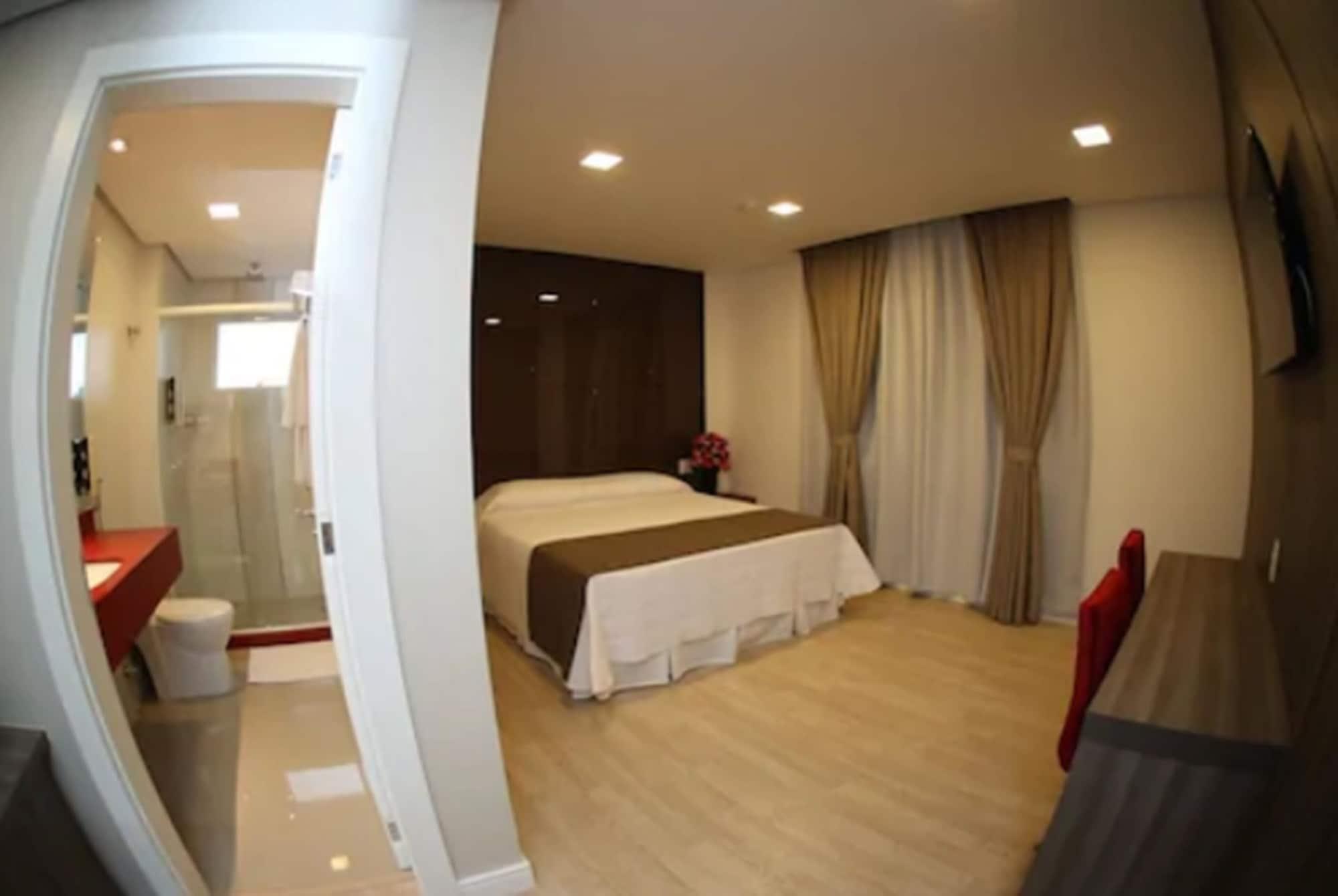 Holiday & Business Hotel - Em Frente Ao Centro De Eventos E Arena Conda Chapeco Ngoại thất bức ảnh