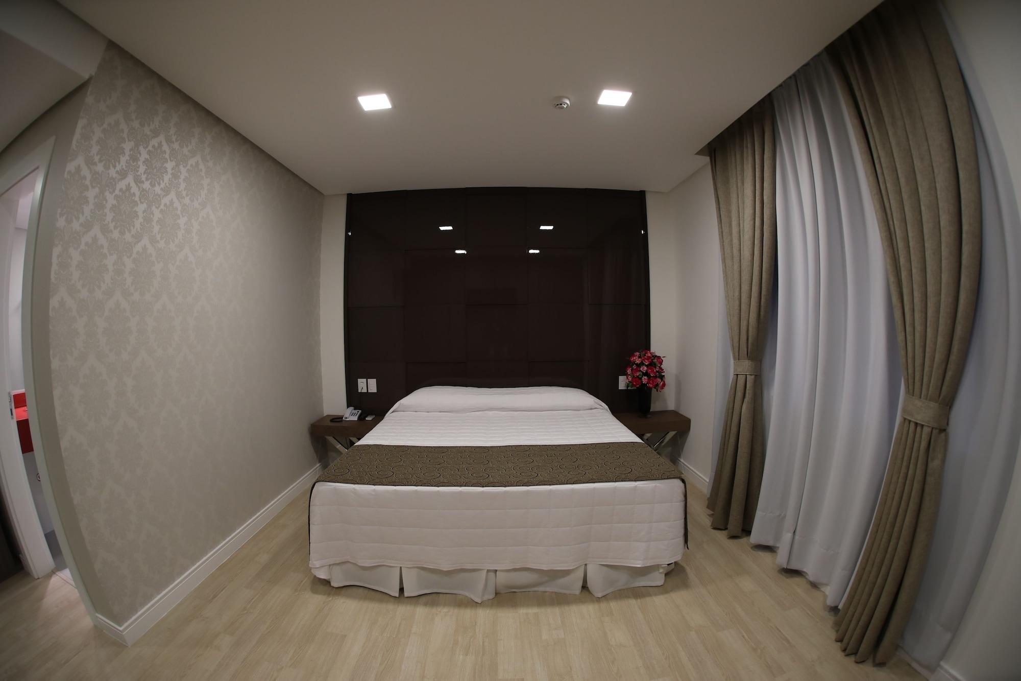 Holiday & Business Hotel - Em Frente Ao Centro De Eventos E Arena Conda Chapeco Ngoại thất bức ảnh