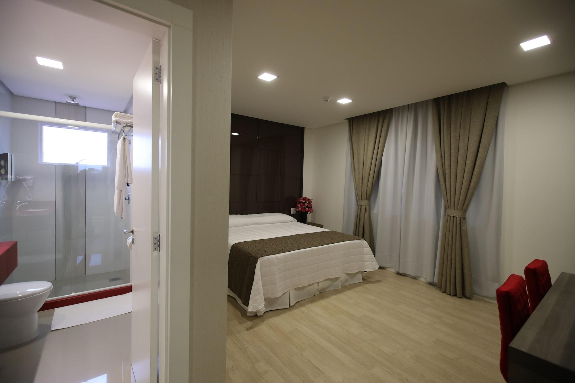 Holiday & Business Hotel - Em Frente Ao Centro De Eventos E Arena Conda Chapeco Ngoại thất bức ảnh