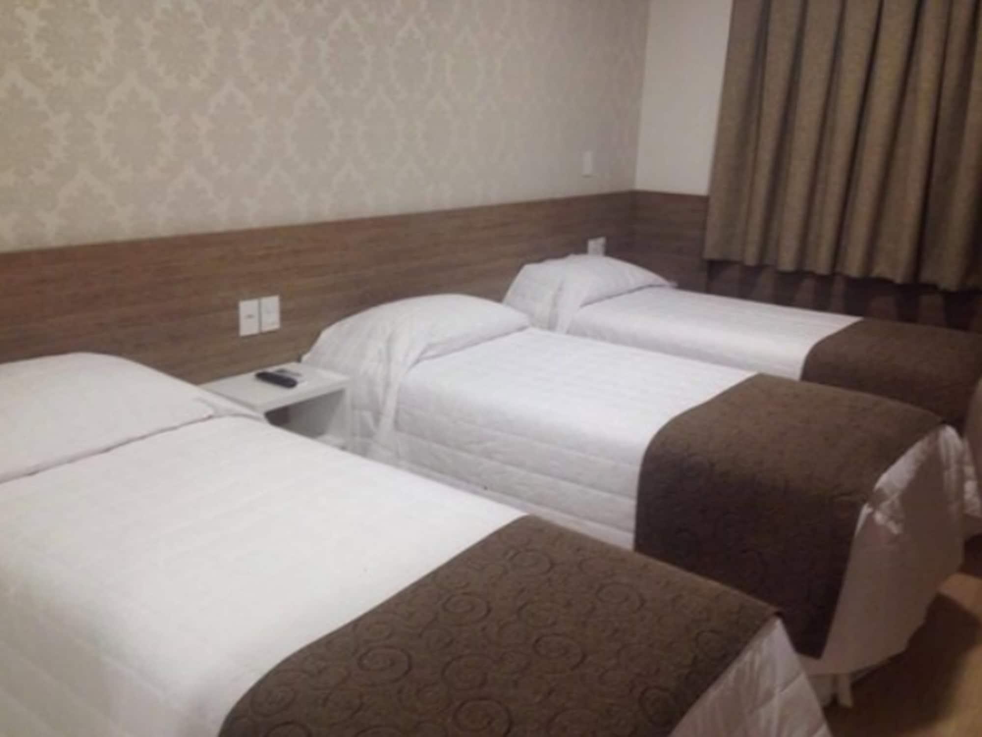 Holiday & Business Hotel - Em Frente Ao Centro De Eventos E Arena Conda Chapeco Ngoại thất bức ảnh