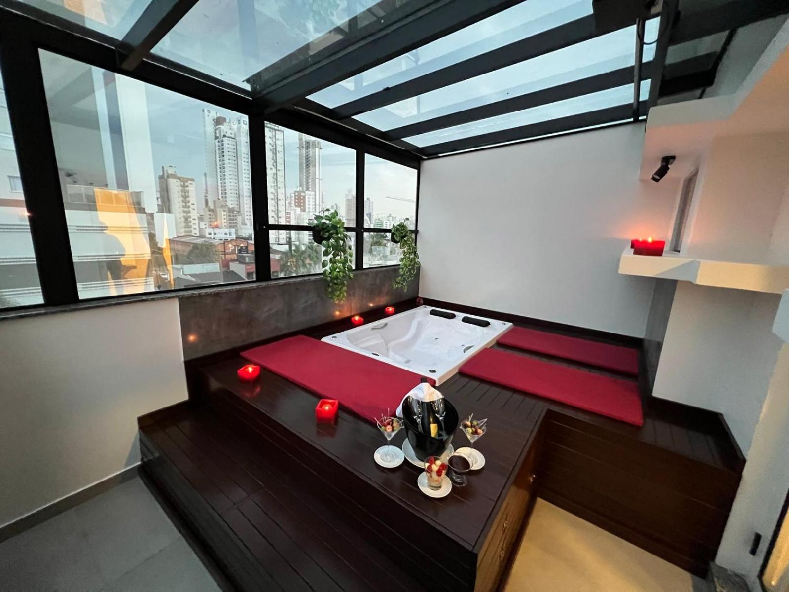 Holiday & Business Hotel - Em Frente Ao Centro De Eventos E Arena Conda Chapeco Ngoại thất bức ảnh