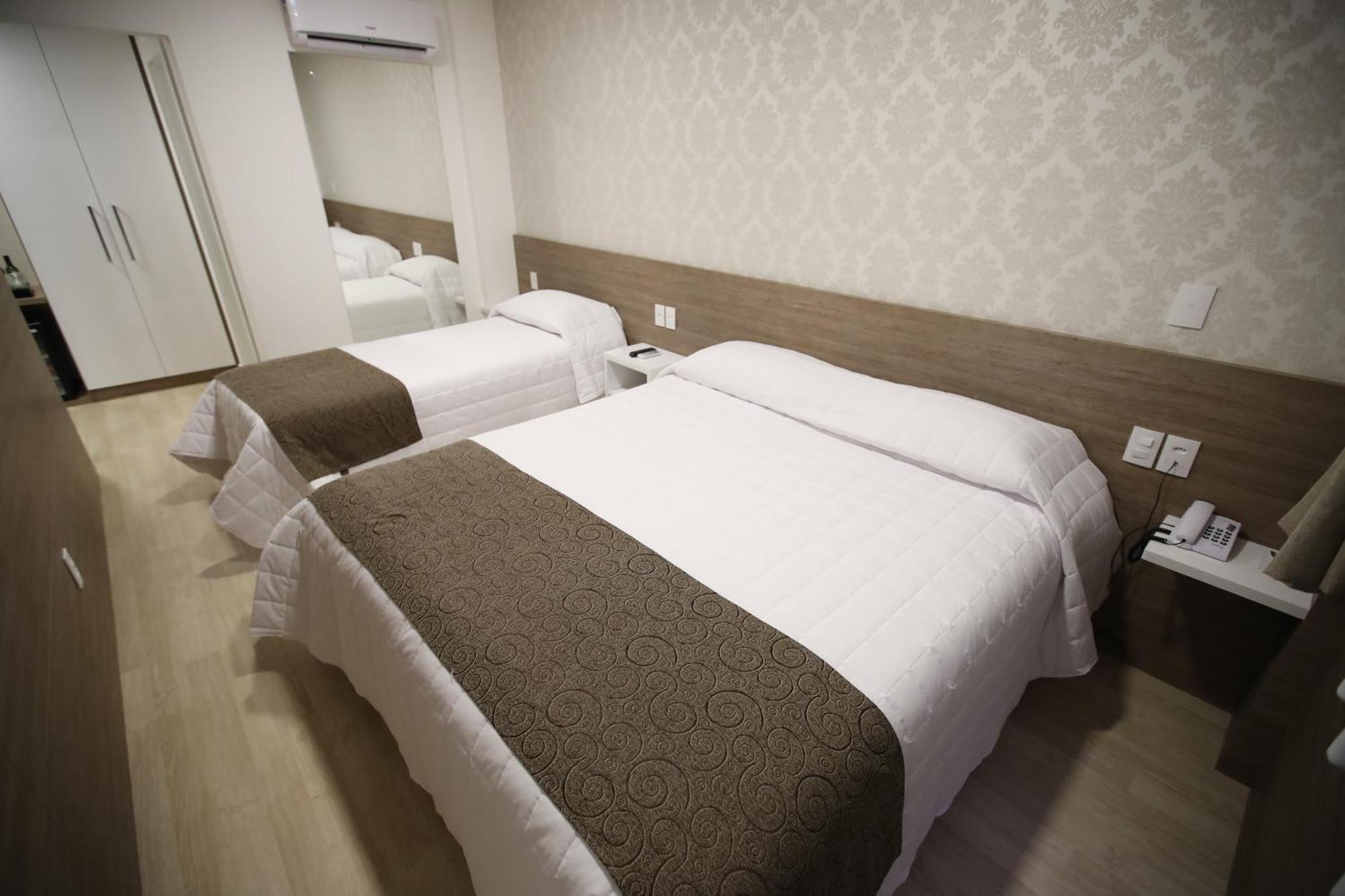 Holiday & Business Hotel - Em Frente Ao Centro De Eventos E Arena Conda Chapeco Phòng bức ảnh