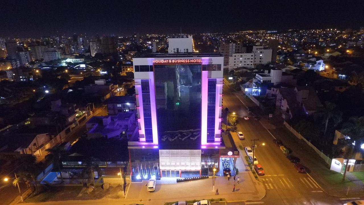 Holiday & Business Hotel - Em Frente Ao Centro De Eventos E Arena Conda Chapeco Ngoại thất bức ảnh