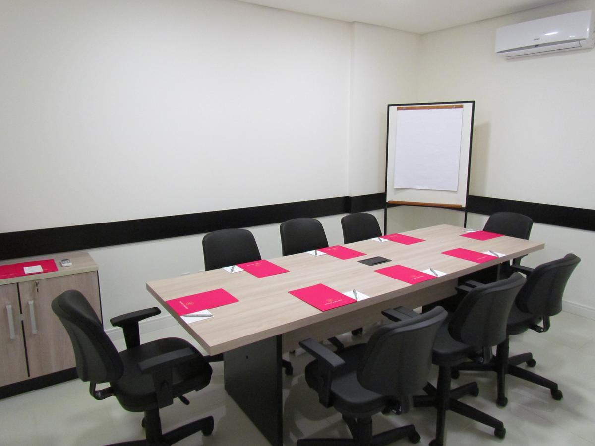 Holiday & Business Hotel - Em Frente Ao Centro De Eventos E Arena Conda Chapeco Ngoại thất bức ảnh