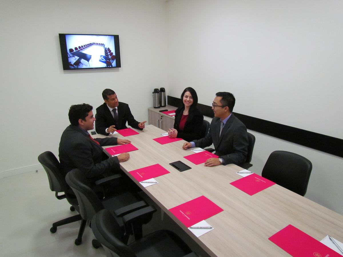 Holiday & Business Hotel - Em Frente Ao Centro De Eventos E Arena Conda Chapeco Ngoại thất bức ảnh
